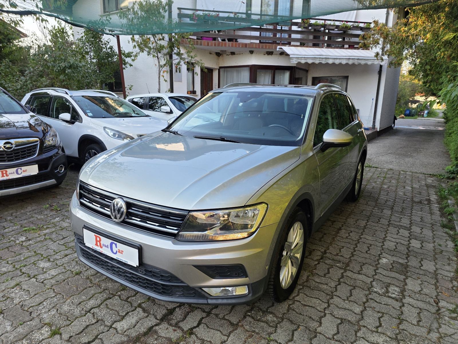 VW Tiguan 2,0 TDI Comfortline,navi,2xpdc,acc radar, pogled izvana - slika 2