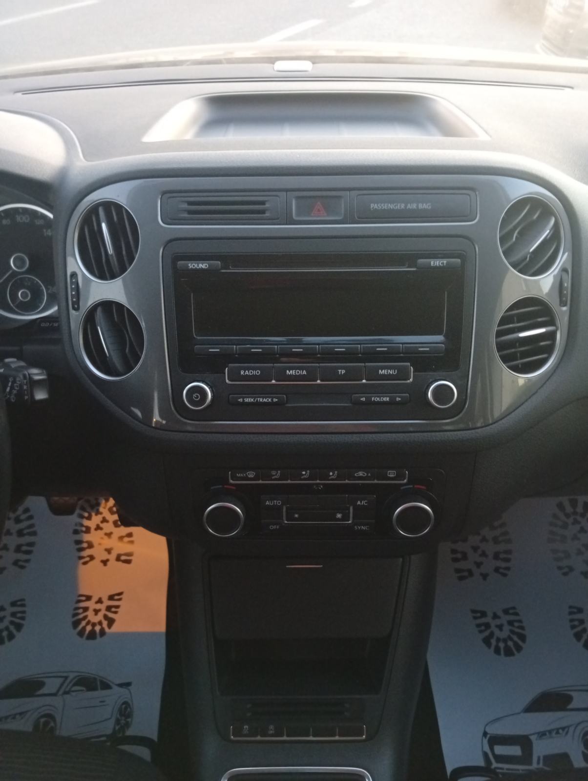 VW Tiguan 2,0 TDI Cross mod.2016 - 159 TKM/ MEDIA/ ALU/ PDC/ V.SERVIS, fotografija 16