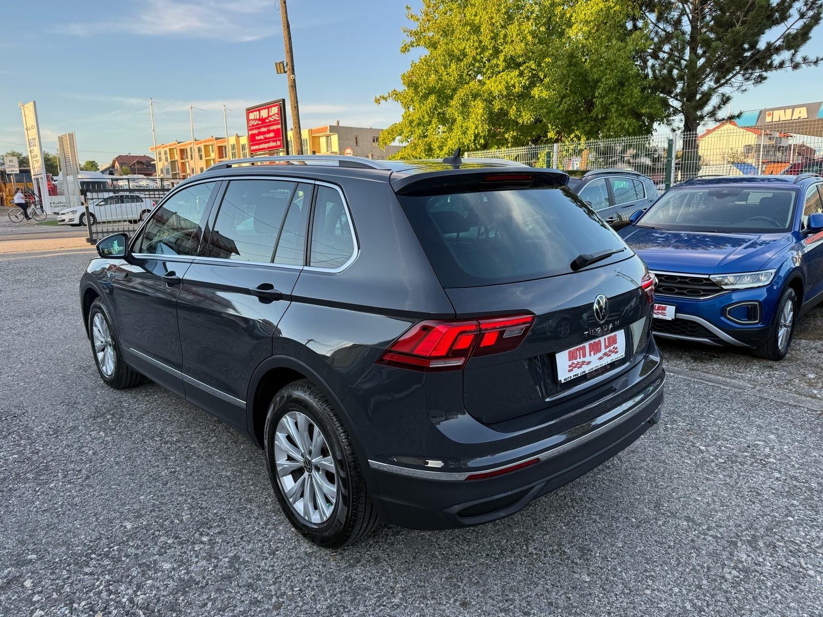 VW Tiguan 2,0 TDI DSG - 1. Vlasnik - 108.000 km - KAO NOVI, fotografija 2