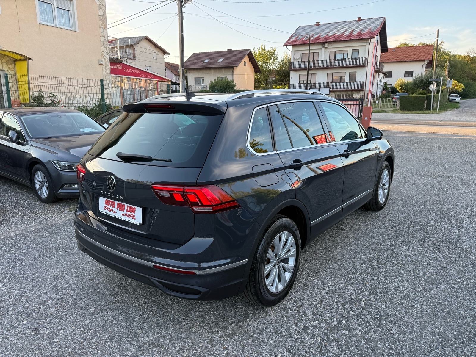 VW Tiguan 2,0 TDI DSG - 1. Vlasnik - 108.000 km - KAO NOVI, fotografija 4