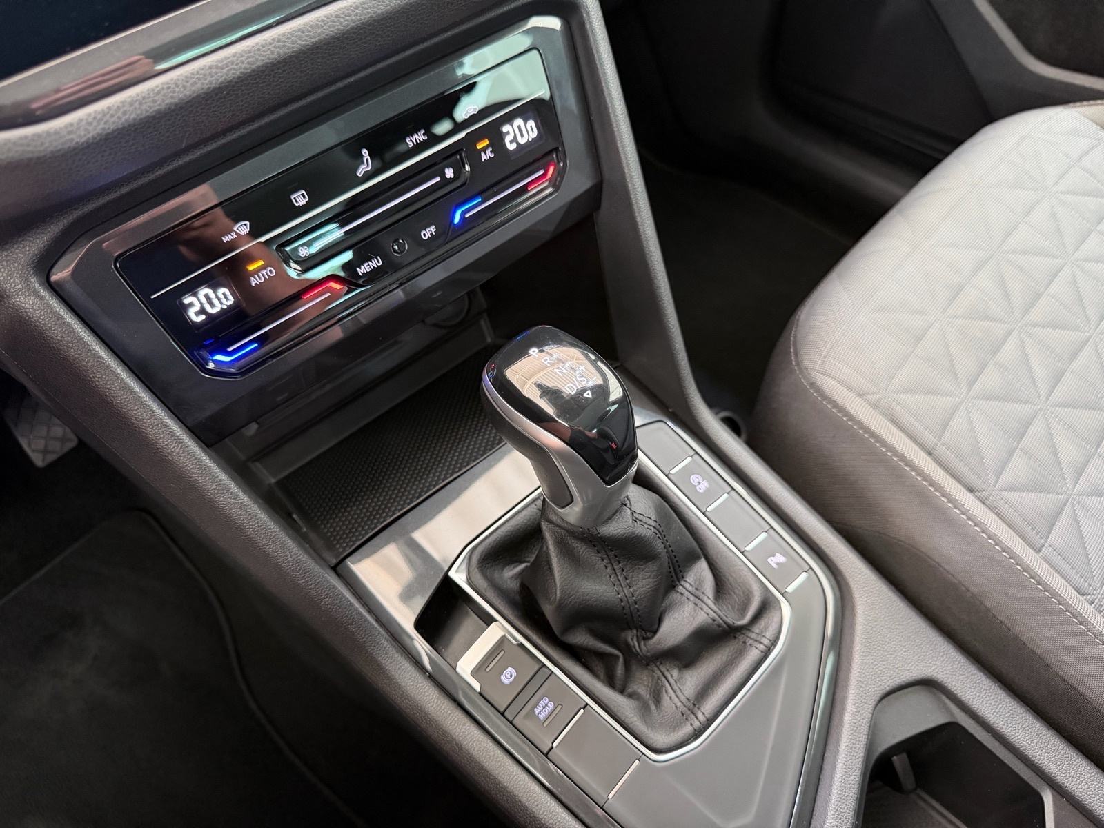 VW TIGUAN 2,0 TDI | DSG | 12/2021 | LED | ACC | LANE | PDC | JAMSTVO |, fotografija 18