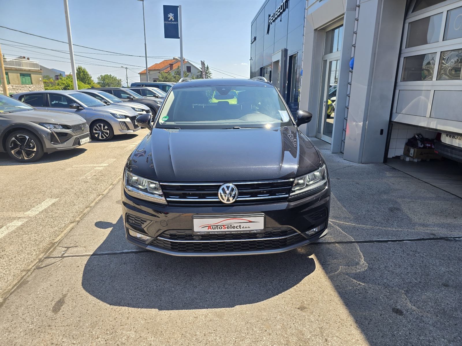 VW Tiguan 2,0 TDI DSG - 2020 - 4x4 - SERVISNA - GARANCIJA - REG.1.GOD, fotografija 3