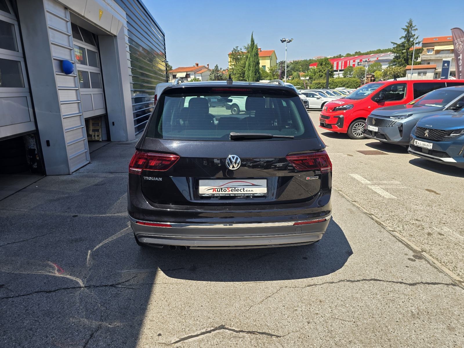 VW Tiguan 2,0 TDI DSG - 2020 - 4x4 - SERVISNA - GARANCIJA - REG.1.GOD, fotografija 7