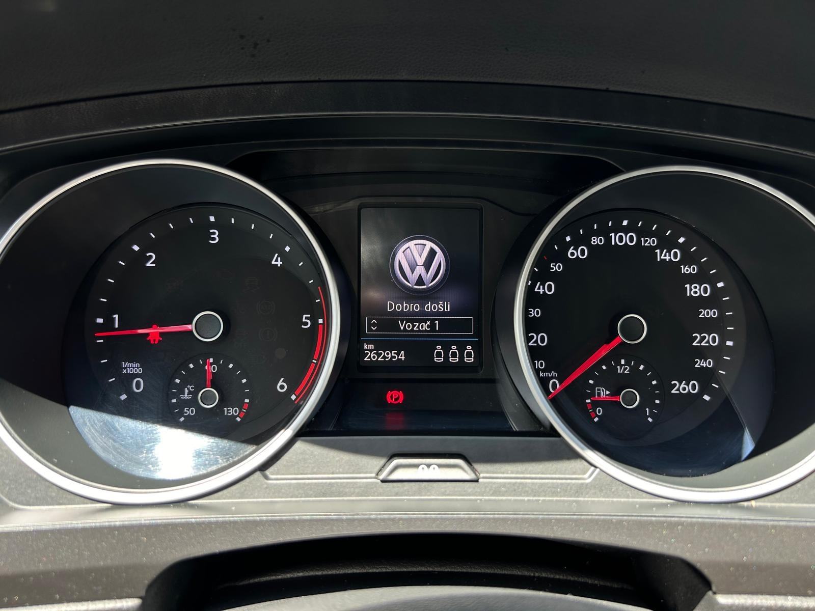 VW Tiguan 2.0 TDI DSG - 4 MOTION - 2020 - NAVI - GARANCIJA - SERVIS !!, fotografija 12