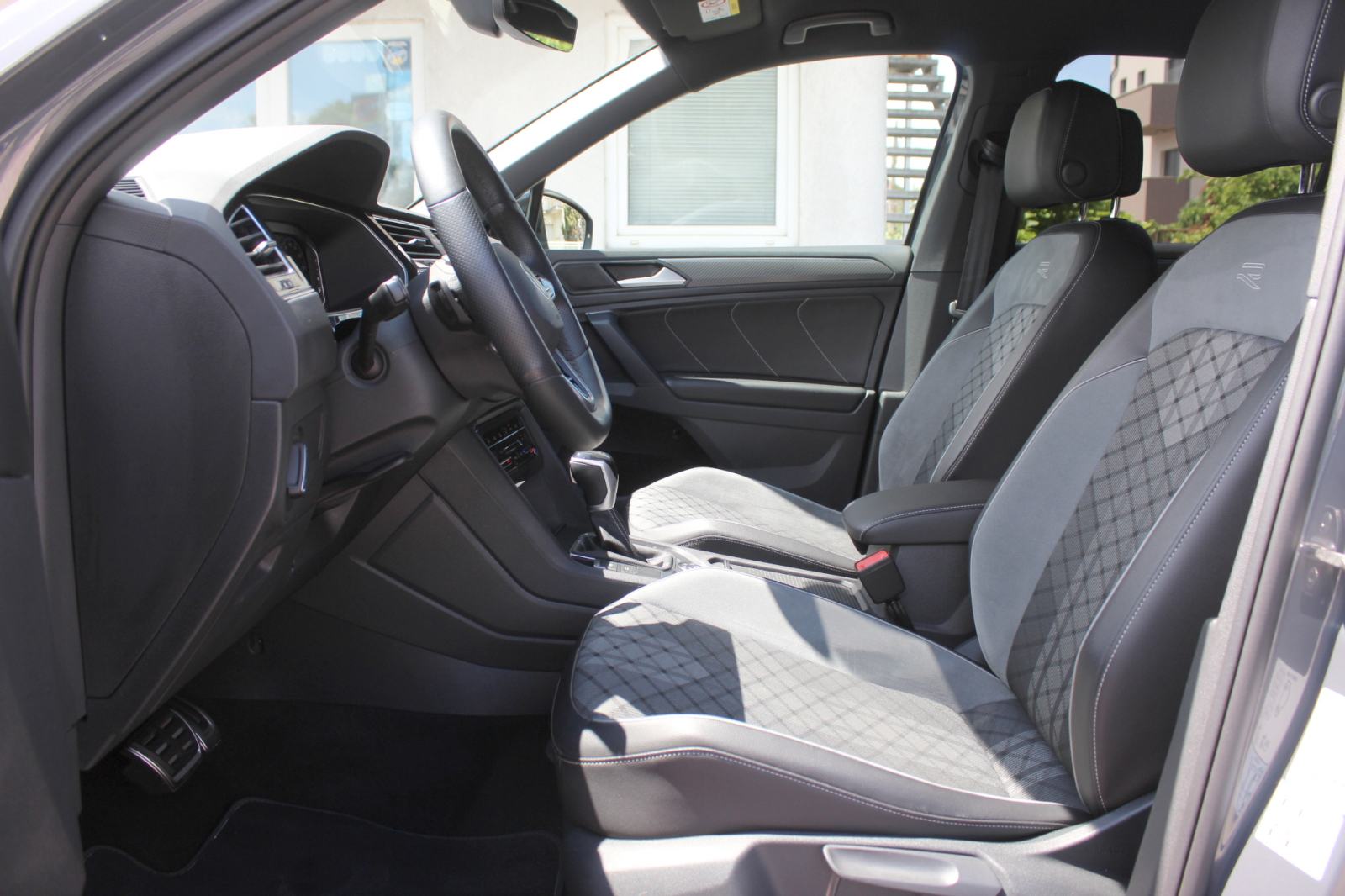 VW Tiguan 2,0 TDI DSG 4MOTION, 3xR-LINE, 200KS, VIRTUAL, GARANCIJA, fotografija 8