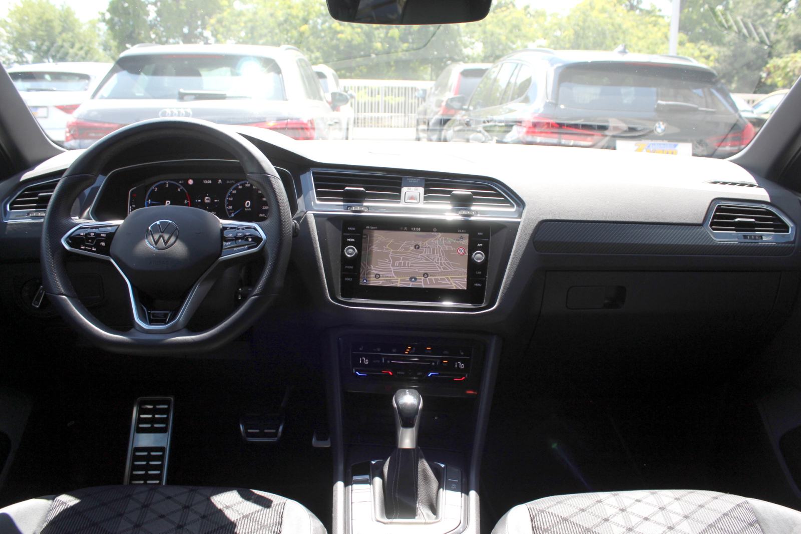 VW Tiguan 2,0 TDI DSG 4MOTION, 3xR-LINE, 200KS, VIRTUAL, GARANCIJA, fotografija 10