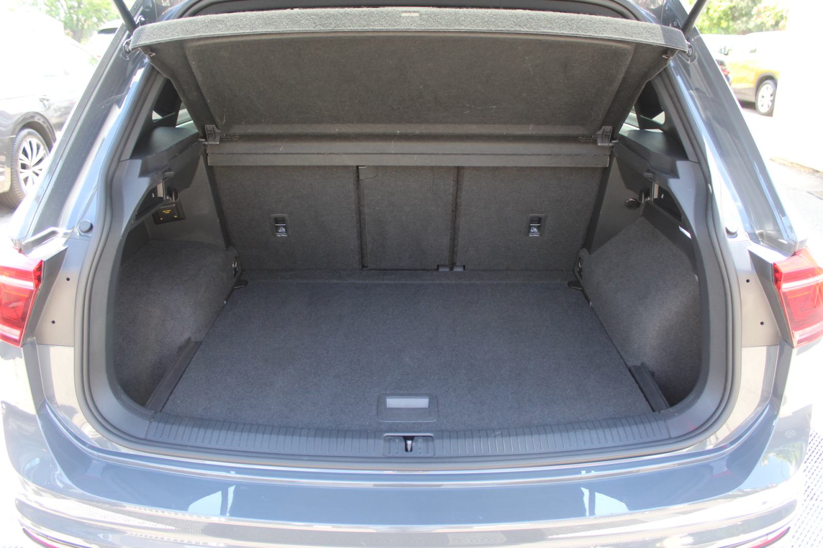 VW Tiguan 2,0 TDI DSG 4MOTION, 3xR-LINE, 200KS, VIRTUAL, GARANCIJA, fotografija 16