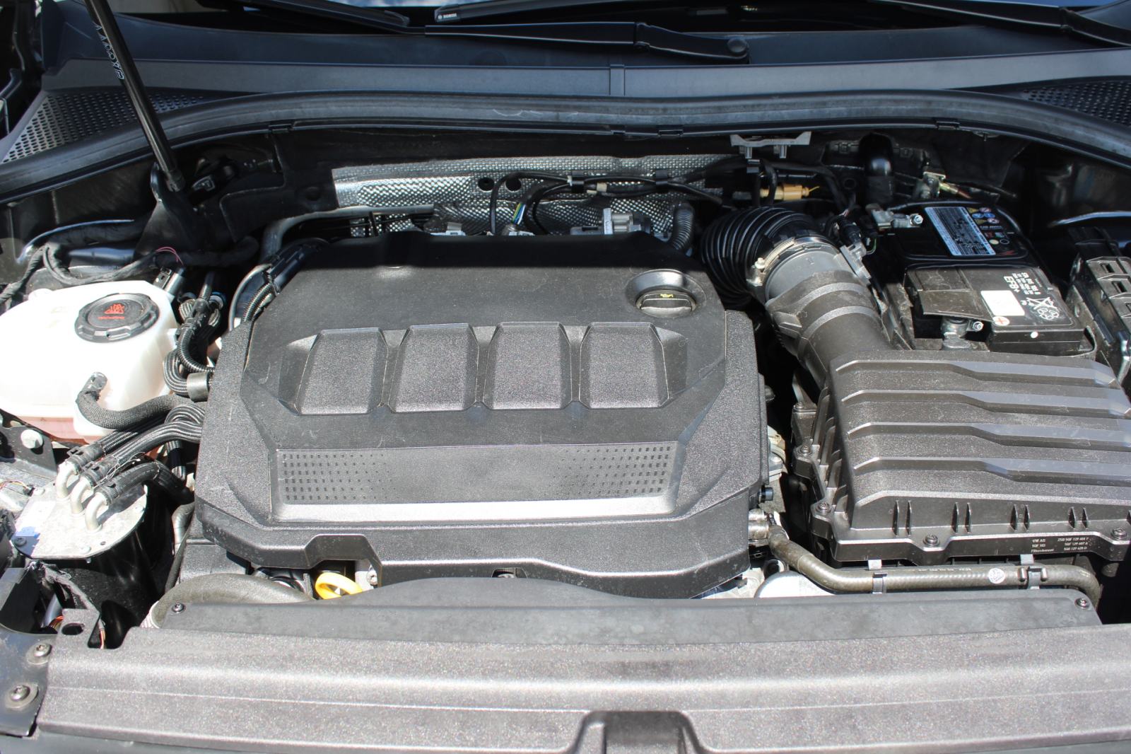 VW Tiguan 2,0 TDI DSG 4MOTION, 3xR-LINE, 200KS, VIRTUAL, GARANCIJA, fotografija 18