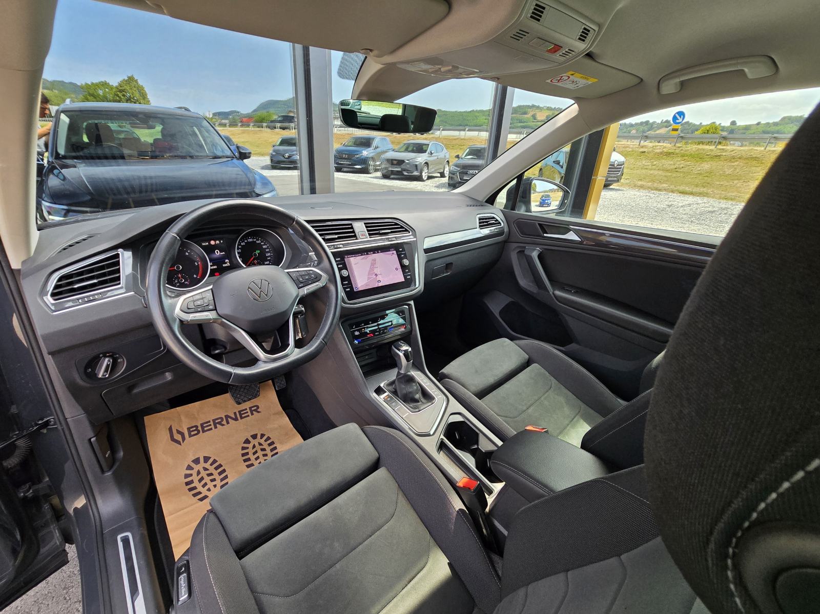 VW Tiguan 2,0 TDI DSG⭐ALCANTARA, AMBIENT LIGHT, GRIJANJE SJEDALA⭐, fotografija 9