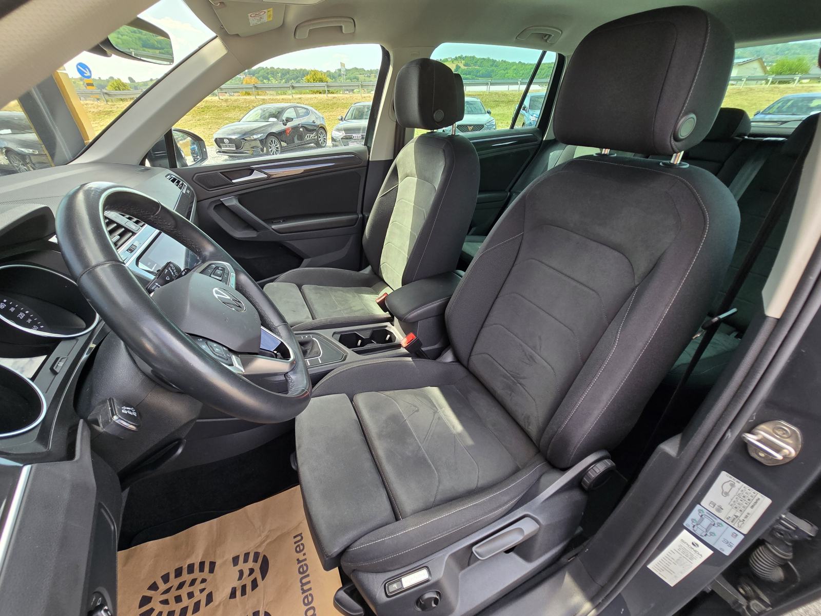 VW Tiguan 2,0 TDI DSG⭐ALCANTARA, AMBIENT LIGHT, GRIJANJE SJEDALA⭐, fotografija 12