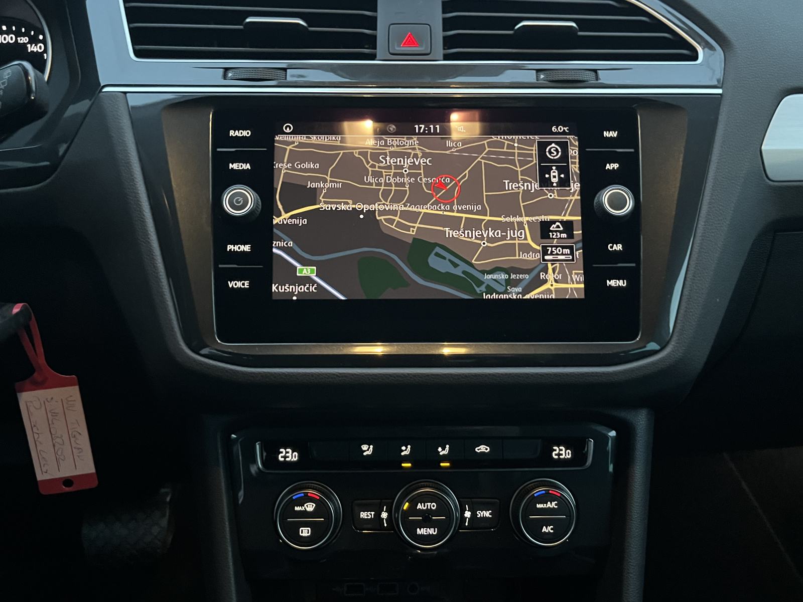 VW Tiguan 2,0 TDI DSG Automatik 150 KS NAVIGACIJA, fotografija 15