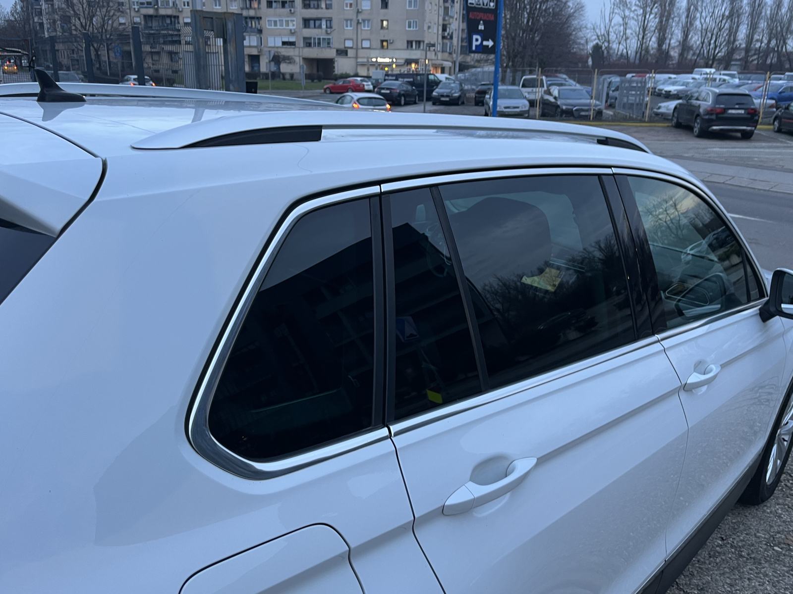 VW Tiguan 2,0 TDI DSG Automatik 150 KS NAVIGACIJA, fotografija 7