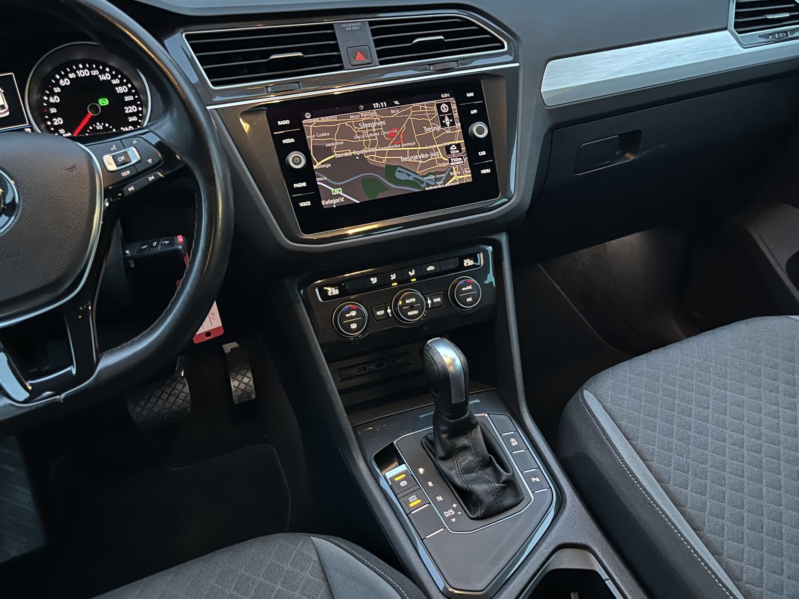 VW Tiguan 2,0 TDI DSG Automatik 150 KS NAVIGACIJA, fotografija 14