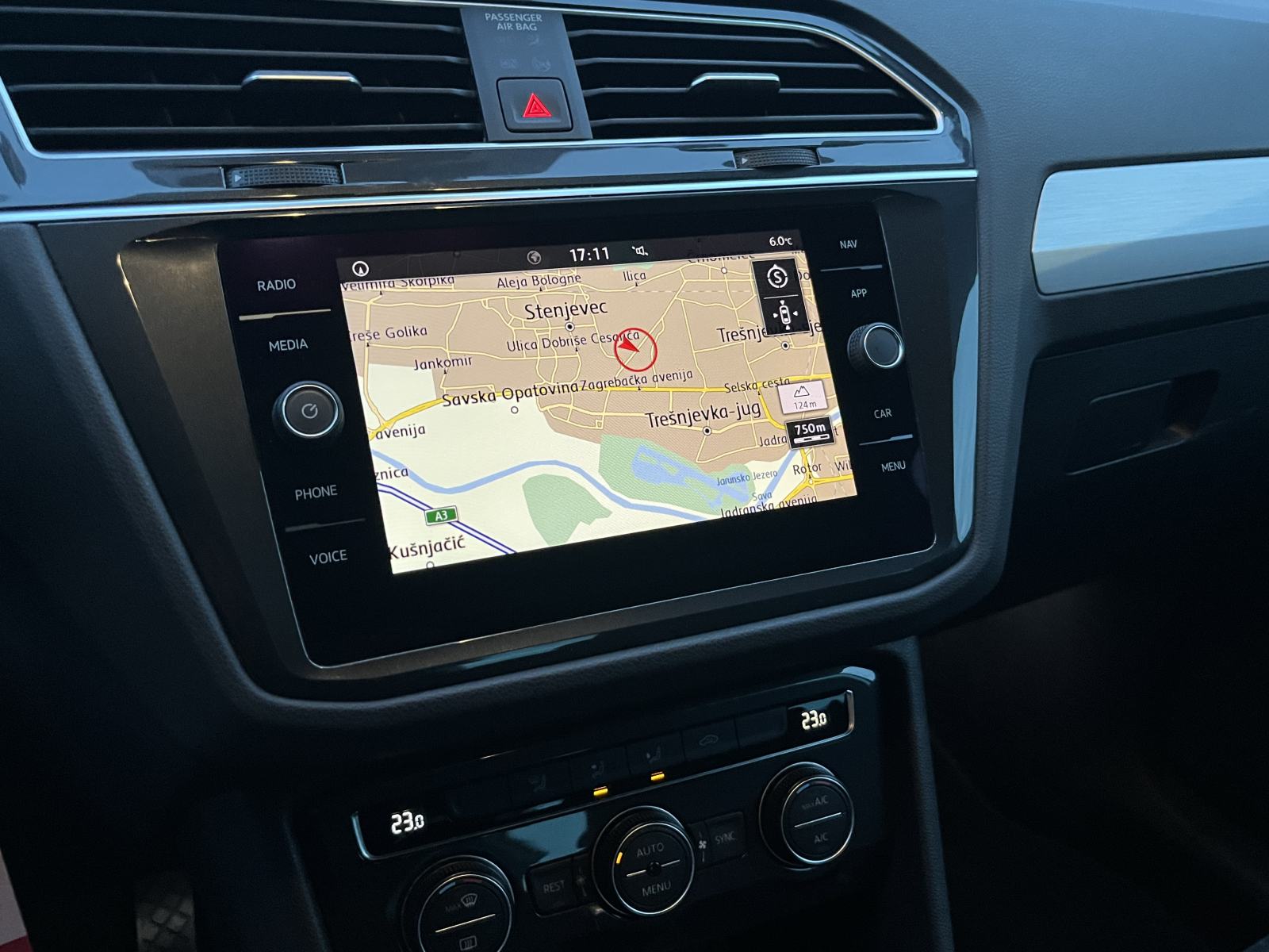 VW Tiguan 2,0 TDI DSG Automatik 150 KS NAVIGACIJA, fotografija 17