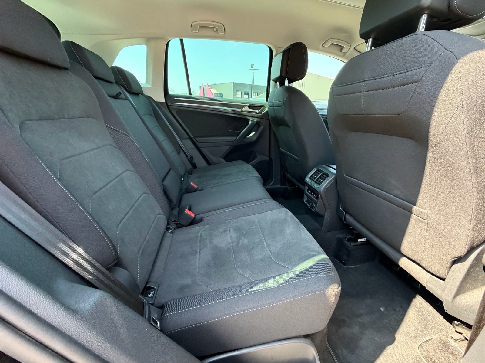 VW Tiguan 2,0 TDI *DSG* Elegance FULL LED IQ.LIGHT Nav ACC R18 Servisn, fotografija 17