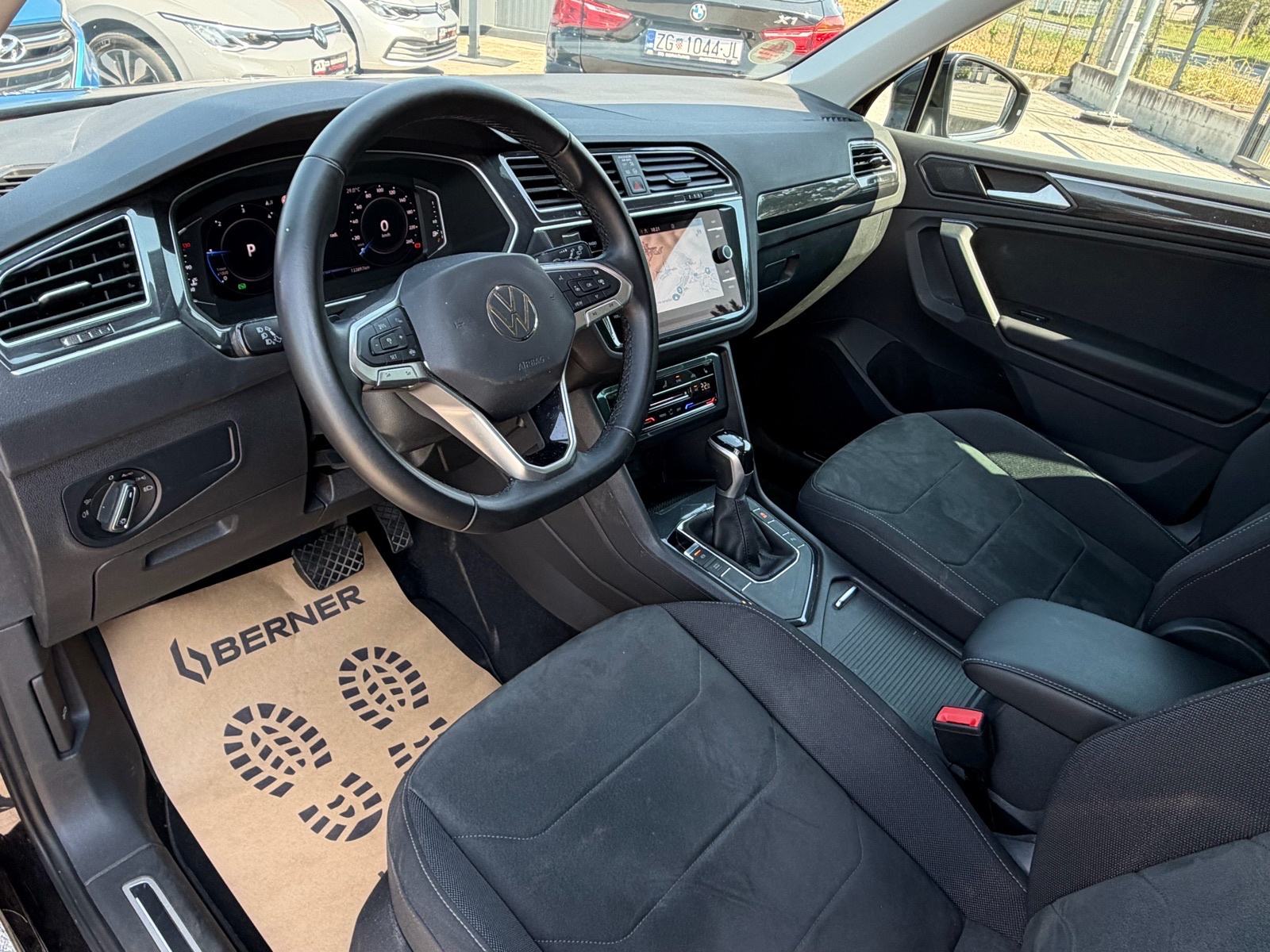 VW Tiguan 2,0 TDI *DSG* Elegance FULL LED IQ.LIGHT Nav ACC R18 Servisn, fotografija 12