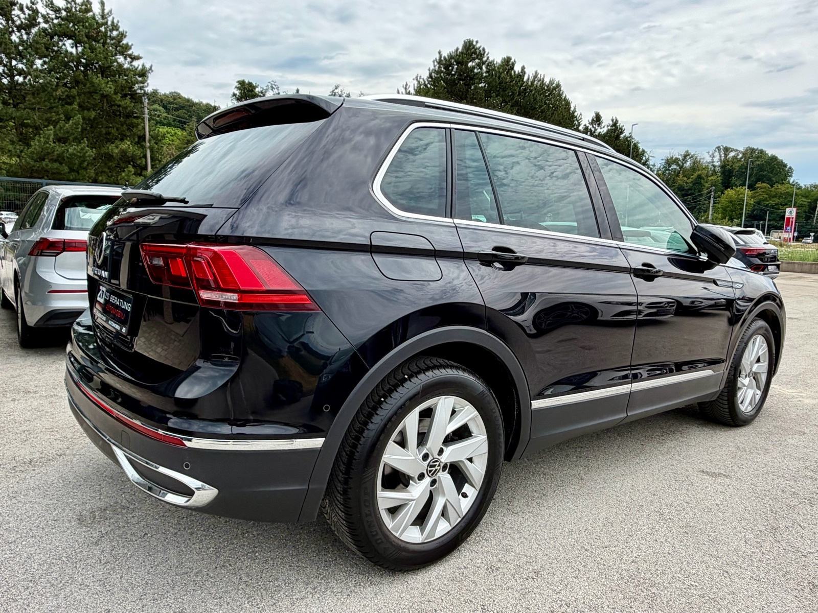 VW Tiguan 2,0 TDI *DSG* Elegance MATRIX LED Virtual Navi R18 Servisna, fotografija 4
