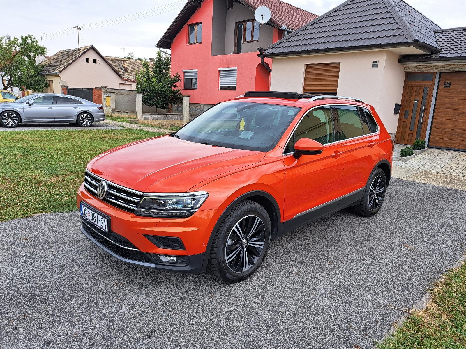 VW Tiguan 2,0 TDI Dsg Highline.. virtual.. panorama..360°..alcantra.., fotografija 3