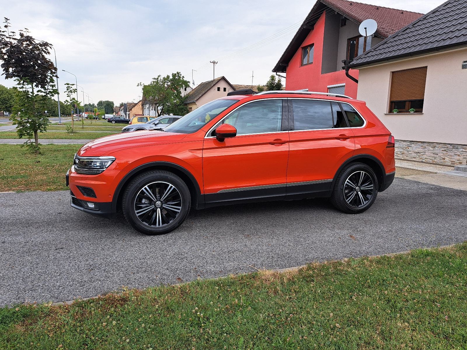 VW Tiguan 2,0 TDI Dsg Highline.. virtual.. panorama..360°..alcantra.., fotografija 4