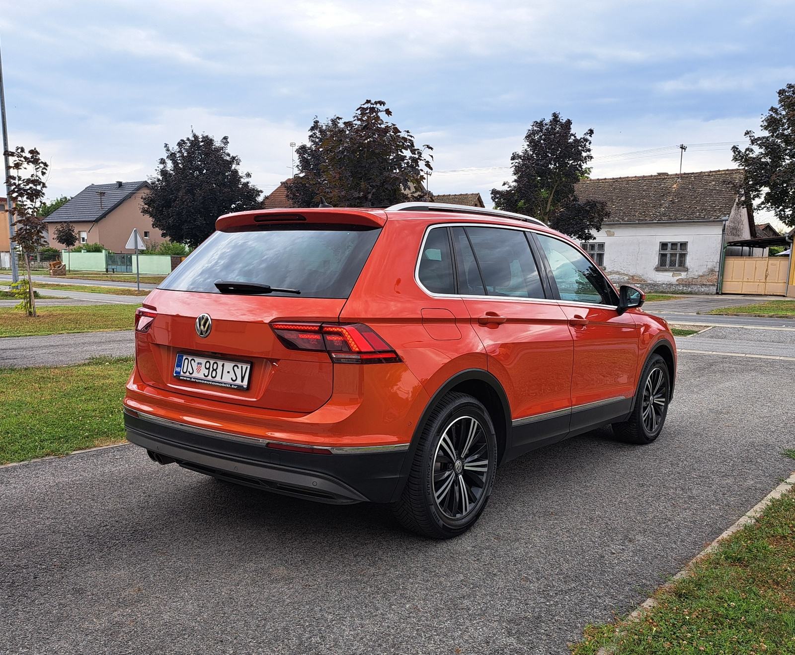 VW Tiguan 2,0 TDI Dsg Highline.. virtual.. panorama..360°..alcantra.., fotografija 6