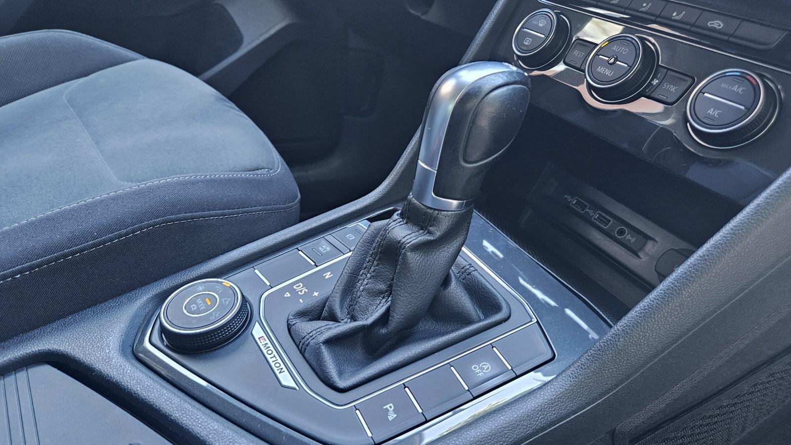 VW Tiguan 2,0 TDI DSG Highline 4Motion*Virtual cockpit*led*, fotografija 17