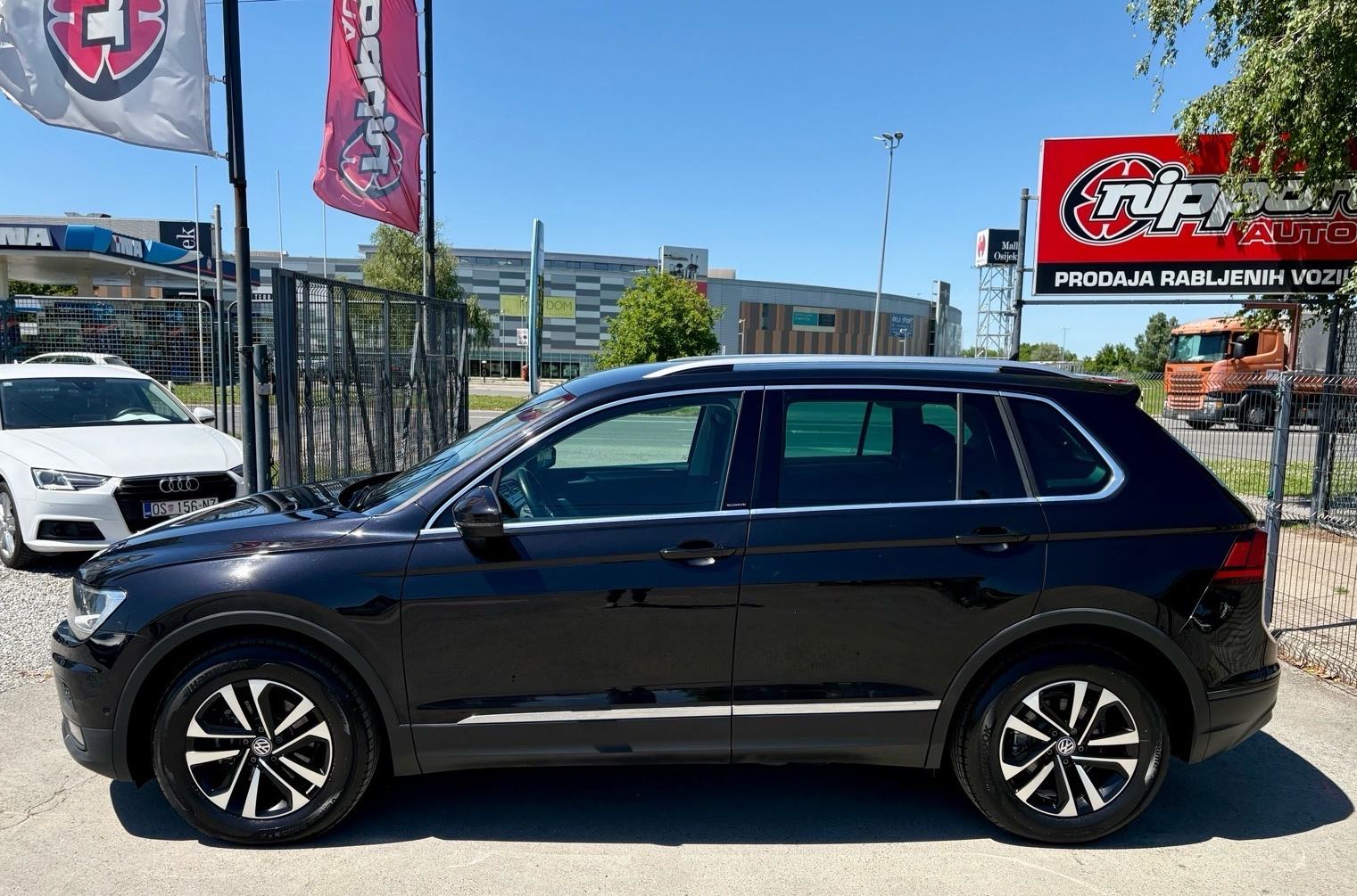 VW Tiguan 2,0 TDI DSG - PRODANO, fotografija 3