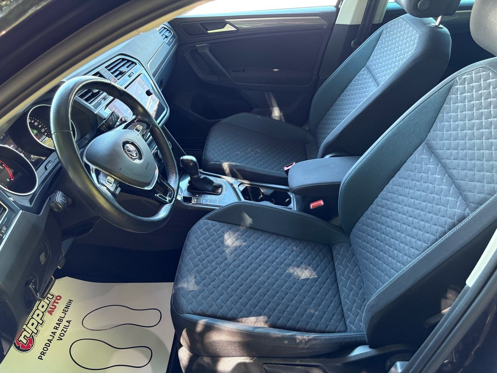 VW Tiguan 2,0 TDI DSG - PRODANO, fotografija 11