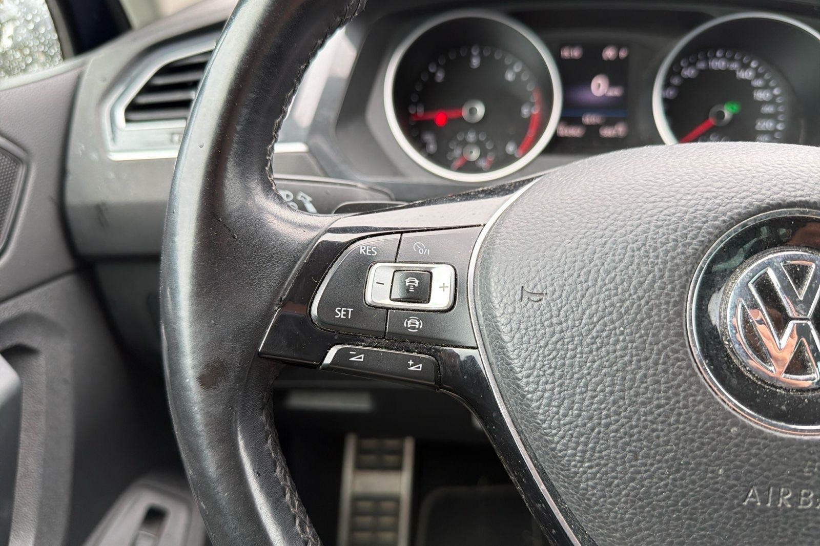VW Tiguan 2.0 TDI - DSG - KAMERA - GRIJANJE SJEDALA - LEASING, fotografija 9