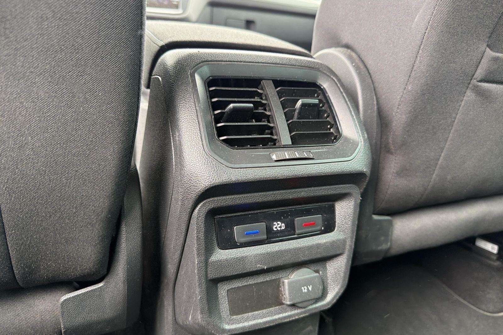 VW Tiguan 2.0 TDI - DSG - KAMERA - GRIJANJE SJEDALA - LEASING, fotografija 14