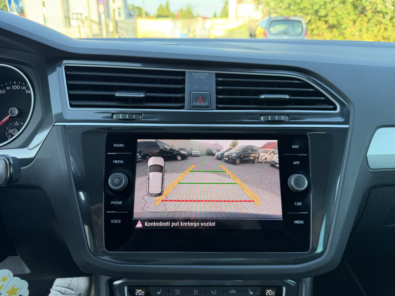 VW Tiguan 2,0 TDI DSG -LED-KAMERA-ACC-V+M SERVIS-MOD.2019, fotografija 17