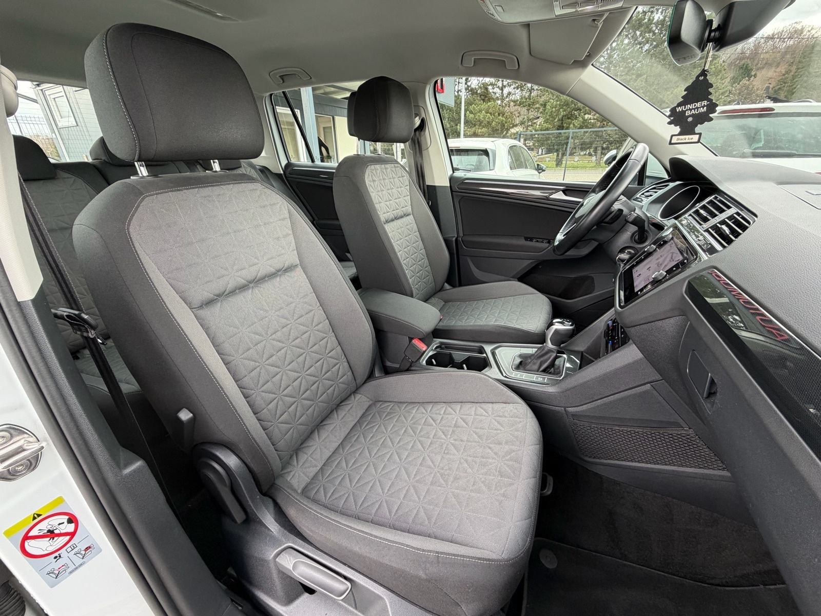 VW Tiguan 2,0 TDI *DSG* Life *11/2022* LED Navi ACC Kamera R17 Servisn, fotografija 16