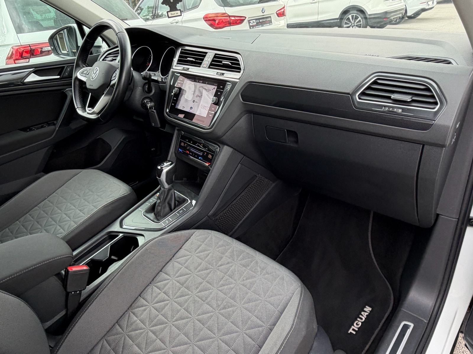 VW Tiguan 2,0 TDI *DSG* Life *11/2022* LED Navi ACC Kamera R17 Servisn, fotografija 15
