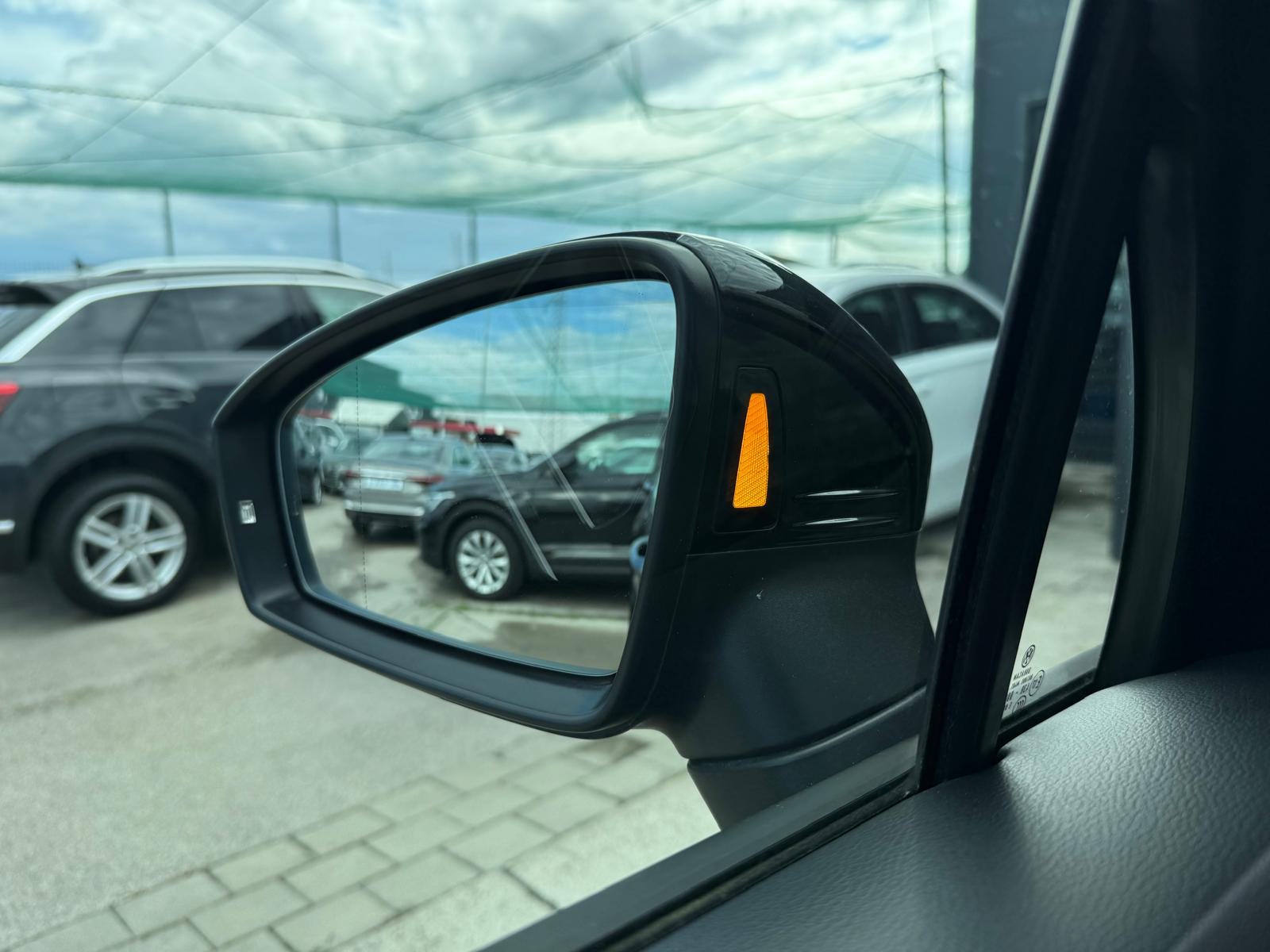 VW Tiguan 2,0 TDI DSG °NAVI°ADAPTIVNI TEMP.°LEASING BEZ UČEŠĆA°U PDV-U, fotografija 16
