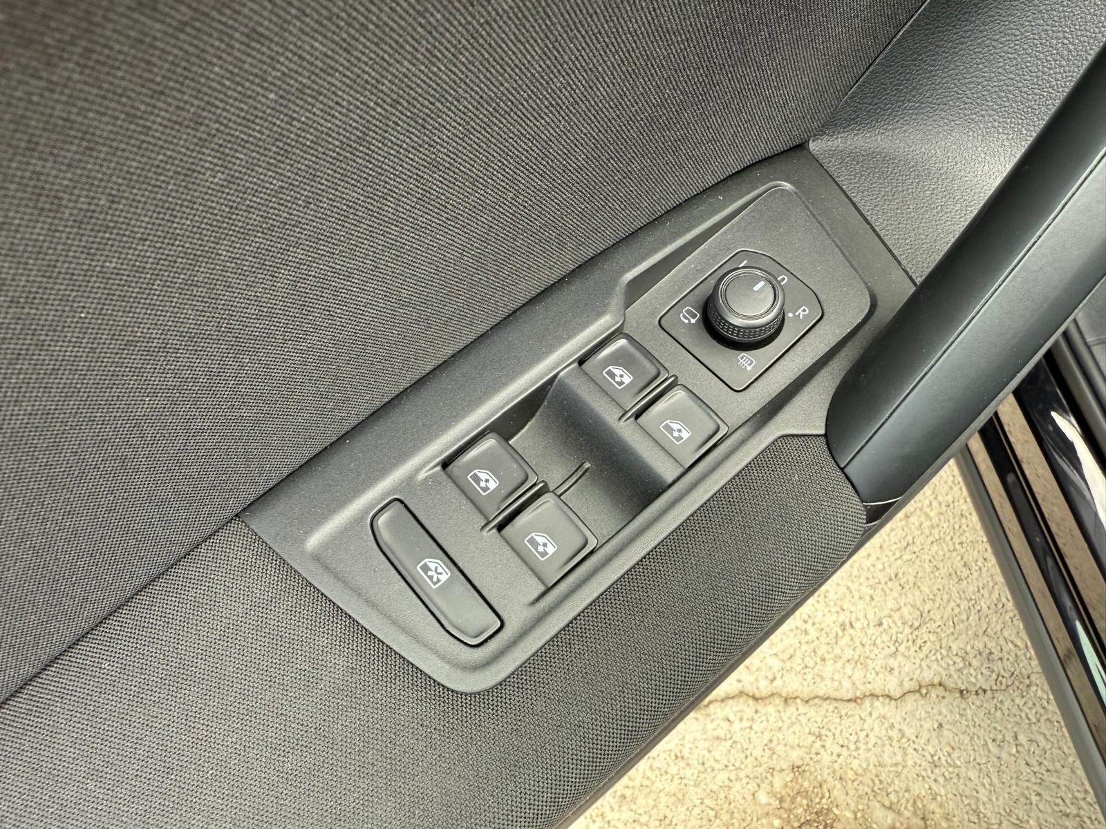 VW Tiguan 2,0 TDI DSG °NAVI°ADAPTIVNI TEMP.°LEASING BEZ UČEŠĆA°U PDV-U, fotografija 19