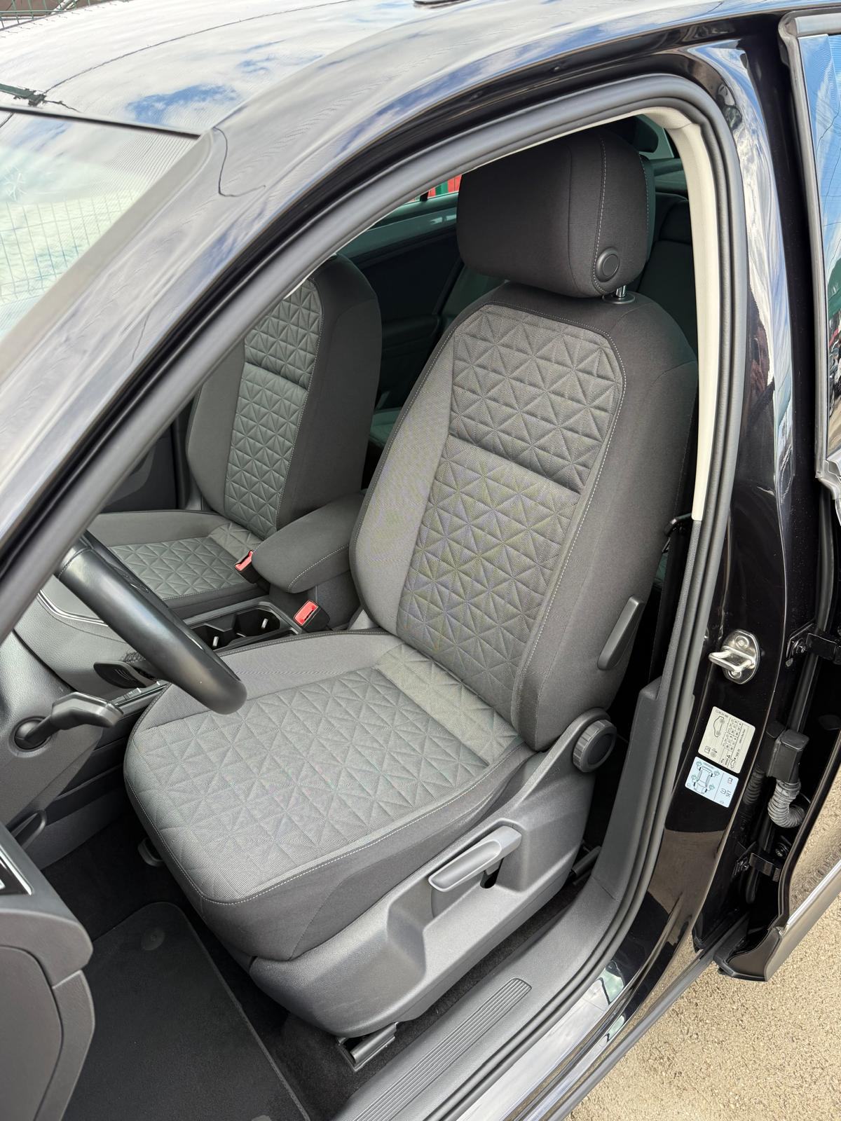 VW Tiguan 2,0 TDI DSG °NAVI°ADAPTIVNI TEMP.°LEASING BEZ UČEŠĆA°U PDV-U, fotografija 11