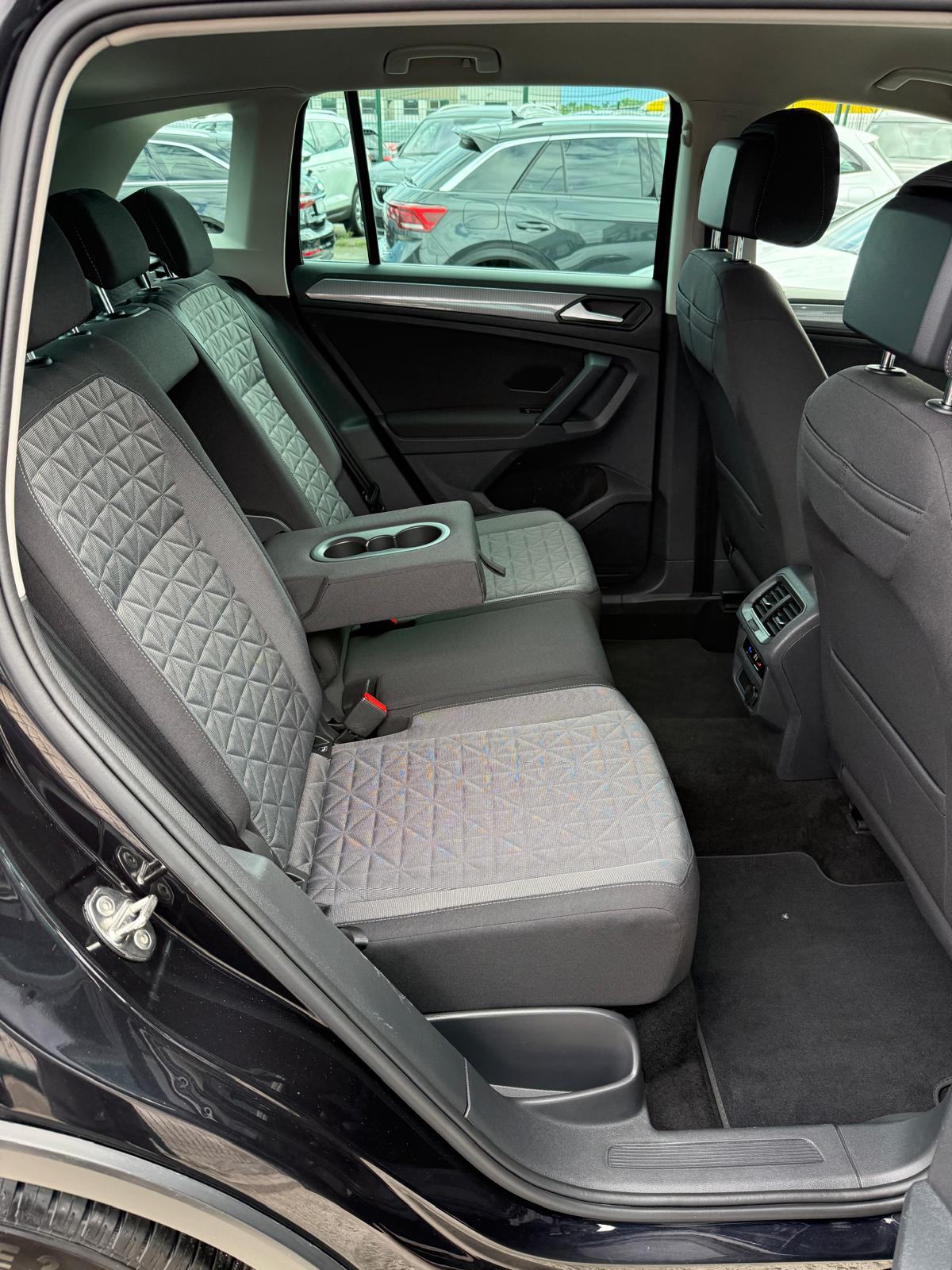 VW Tiguan 2,0 TDI DSG °NAVI°ADAPTIVNI TEMP.°LEASING BEZ UČEŠĆA°U PDV-U, fotografija 13
