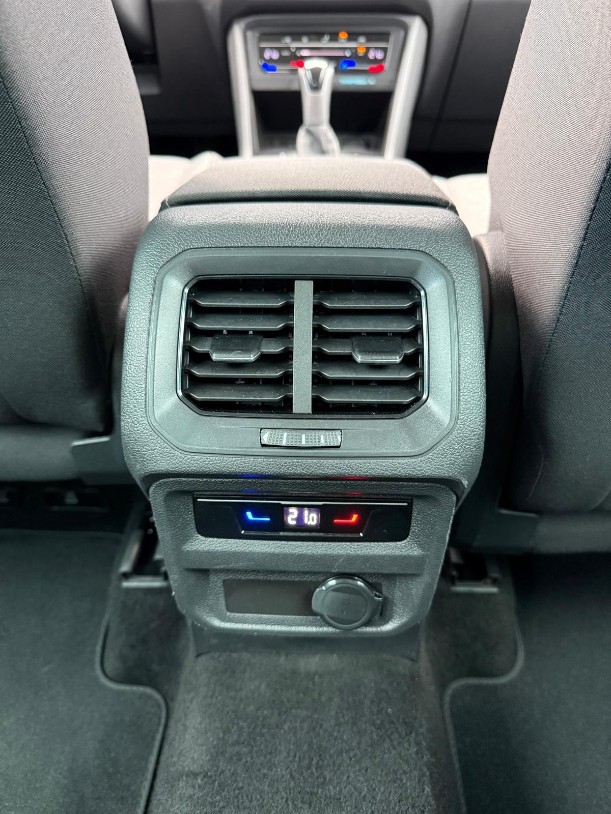 VW Tiguan 2,0 TDI DSG °NAVI°ADAPTIVNI TEMP.°LEASING BEZ UČEŠĆA°U PDV-U, fotografija 18