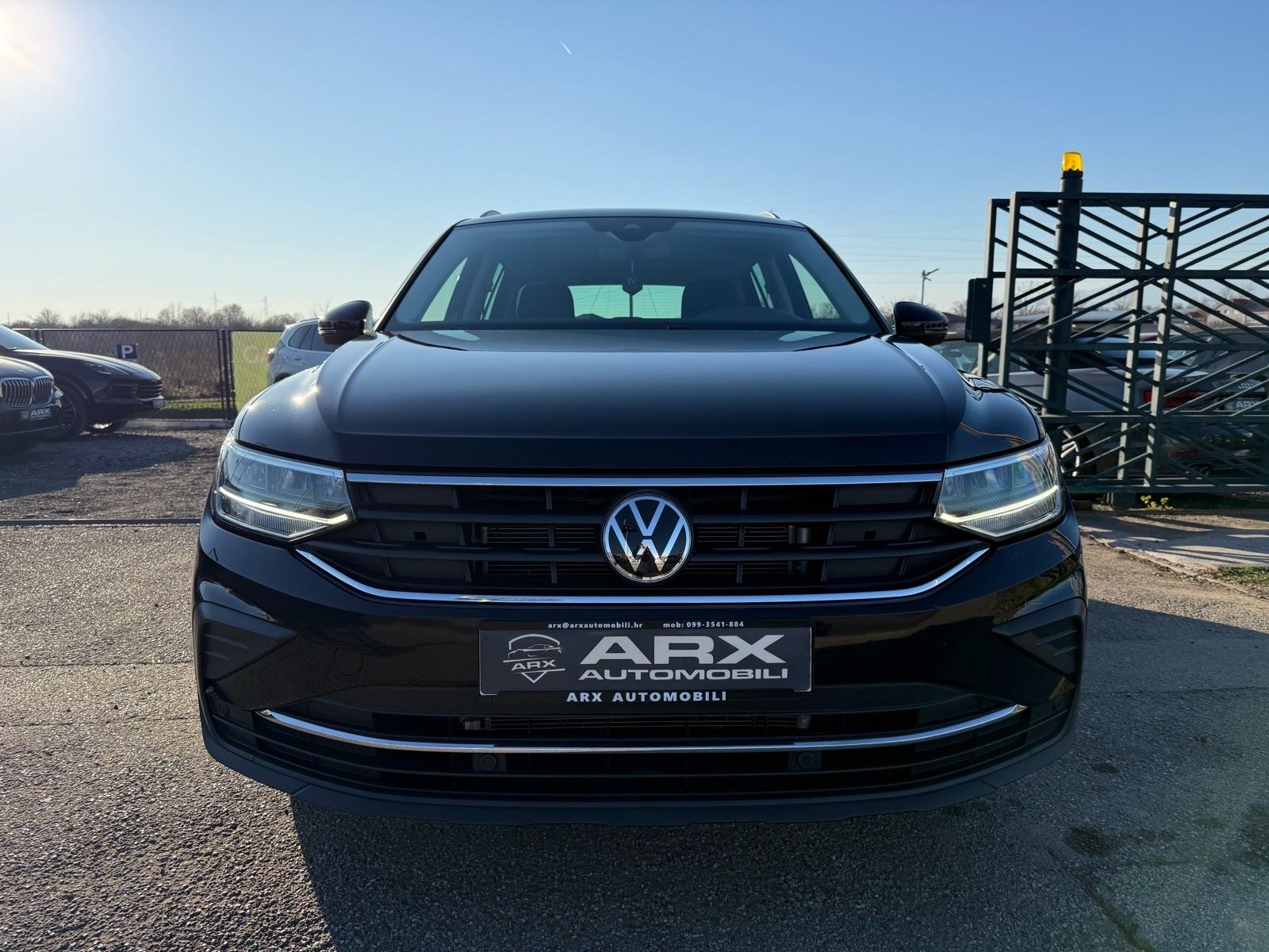 VW Tiguan 2,0 TDI DSG °NAVI°ADAPTIVNI TEMPOMAT°LEASING BEZ UČEŠĆA°, fotografija 2