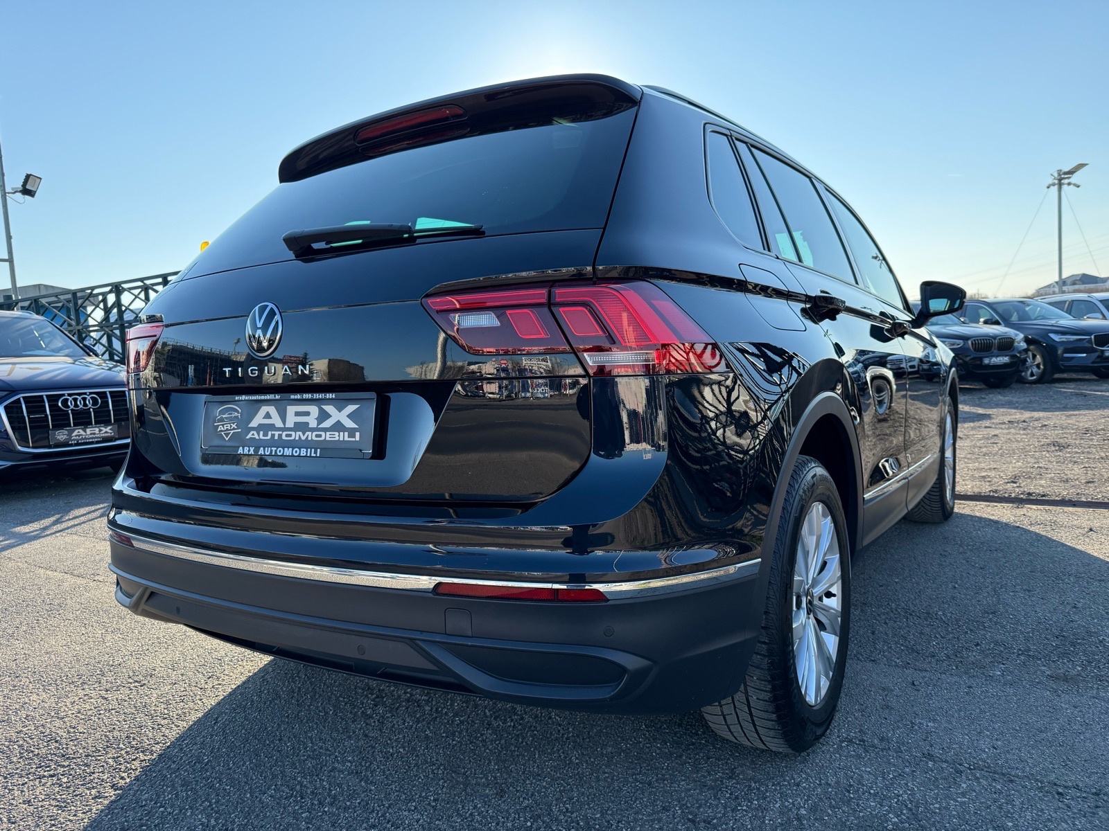 VW Tiguan 2,0 TDI DSG °NAVI°ADAPTIVNI TEMPOMAT°LEASING BEZ UČEŠĆA°, fotografija 6