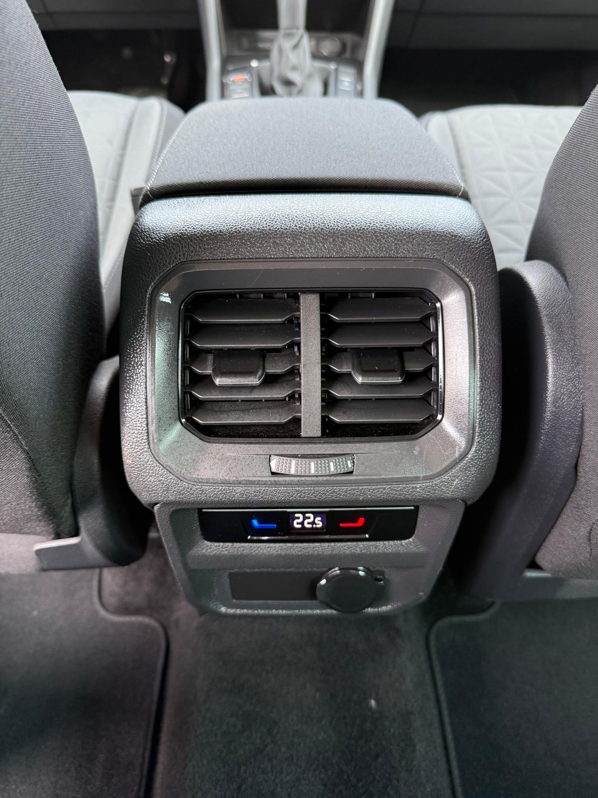 VW Tiguan 2.0 TDI DSG NAVIGACIJA°ADAPTIVNI TEMPOMAT°LEASING BEZ UČEŠĆA, fotografija 19