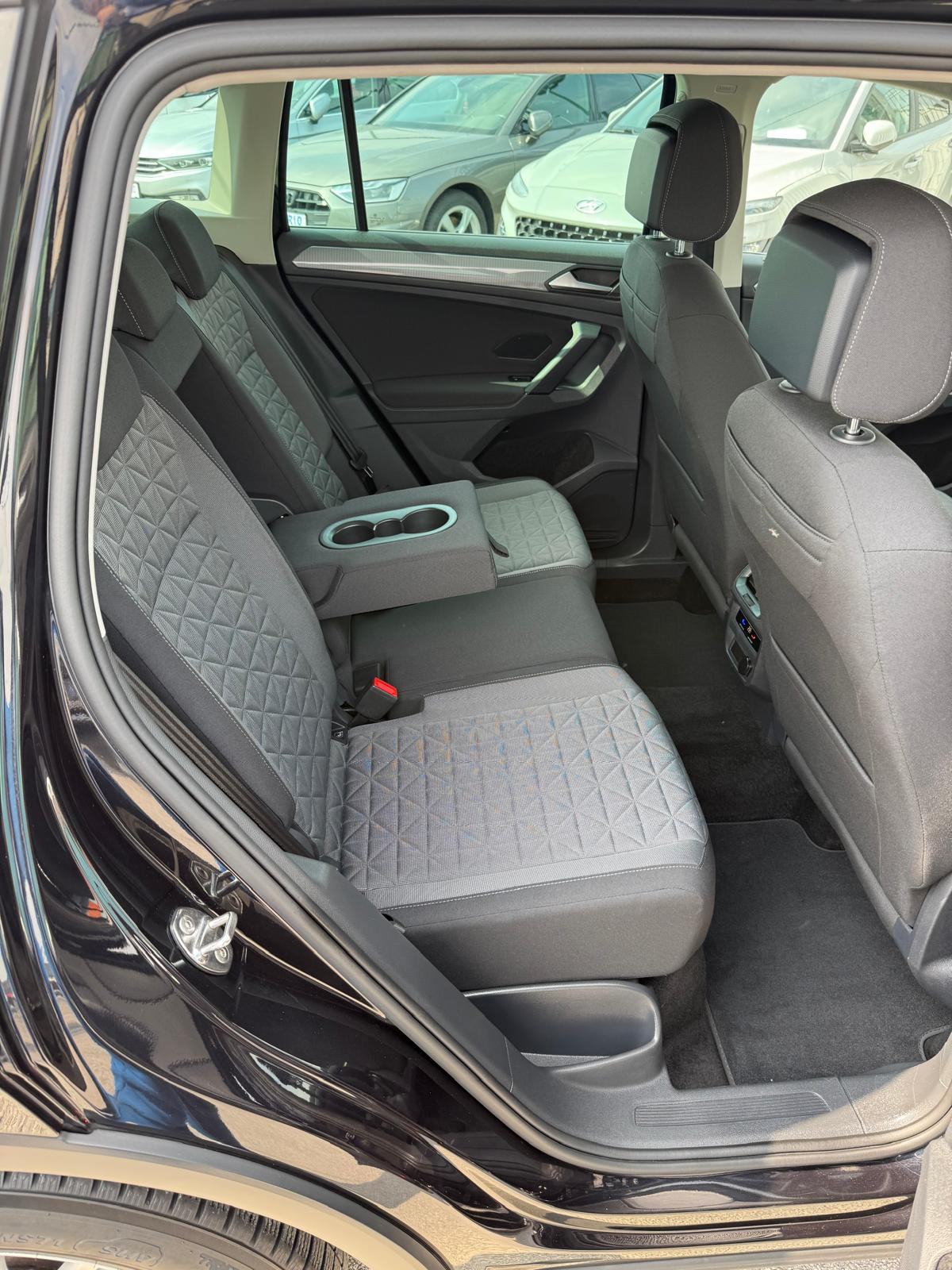 VW Tiguan 2.0 TDI DSG NAVIGACIJA°ADAPTIVNI TEMPOMAT°LEASING BEZ UČEŠĆA, fotografija 15