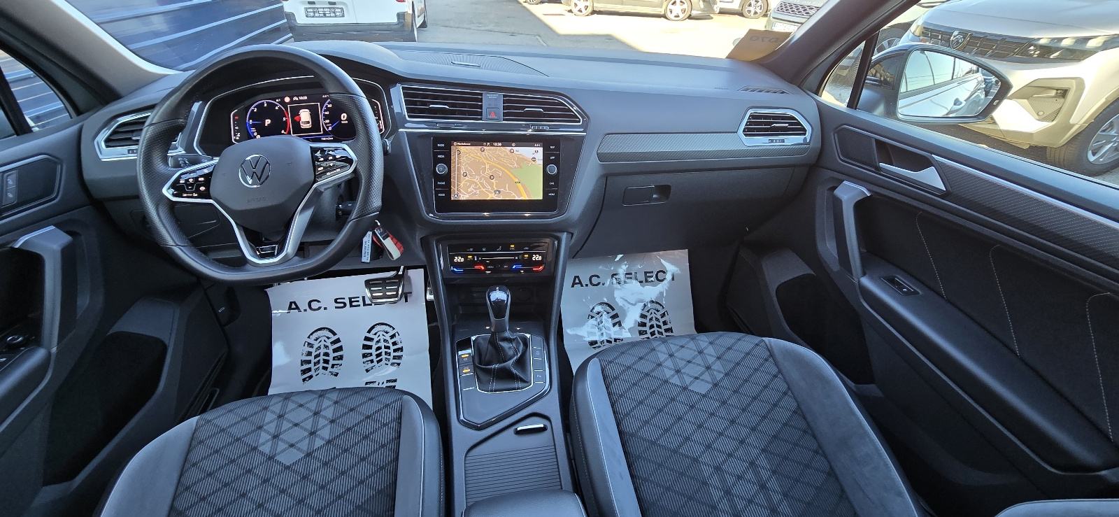 VW Tiguan 2,0 TDI DSG R LINE - 2022 - 150.000km - REG 1 GOD!, fotografija 11