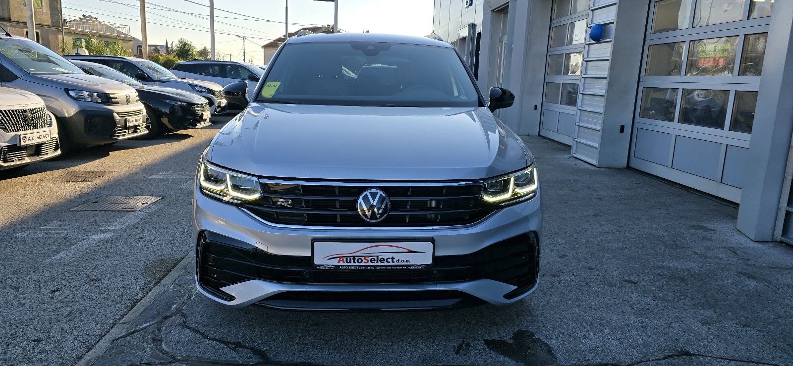 VW Tiguan 2,0 TDI DSG R LINE - 2022 - 150.000km - REG 1 GOD!, fotografija 3