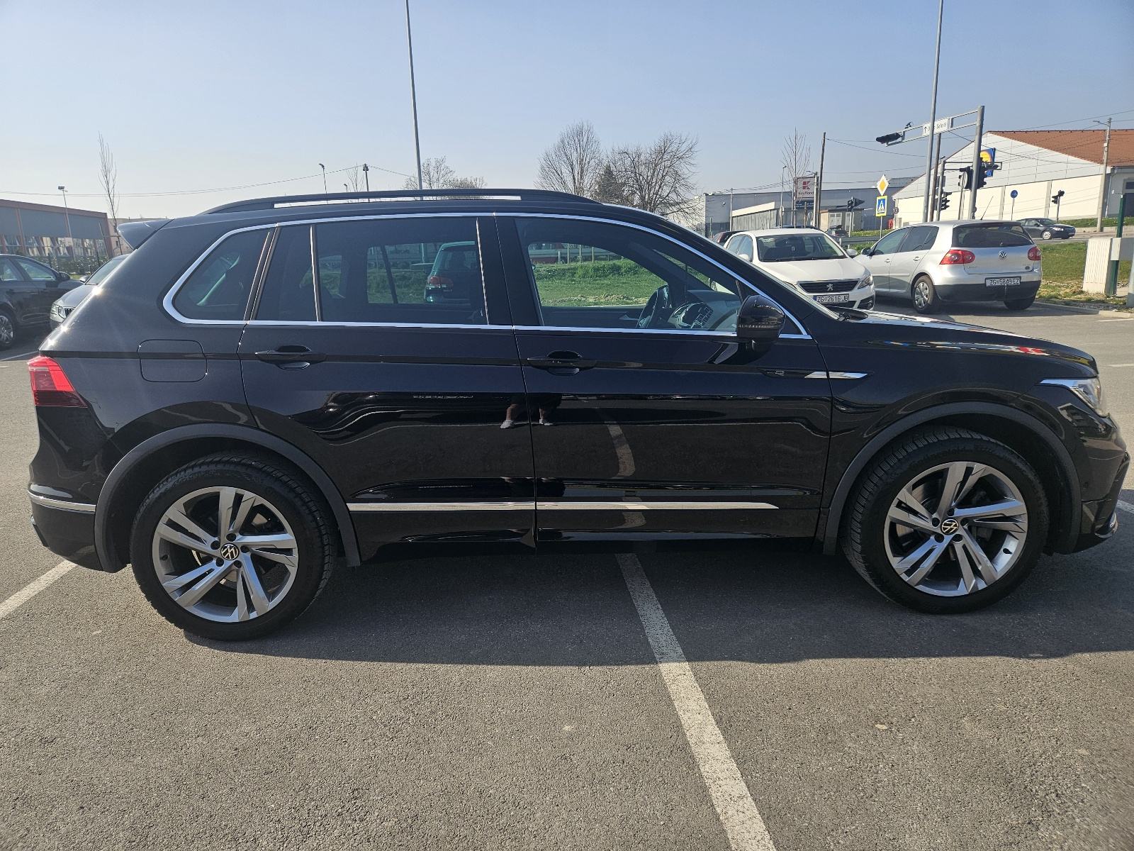 VW Tiguan 2,0 TDI DSG R LINE 4MOTION automatik, fotografija 4