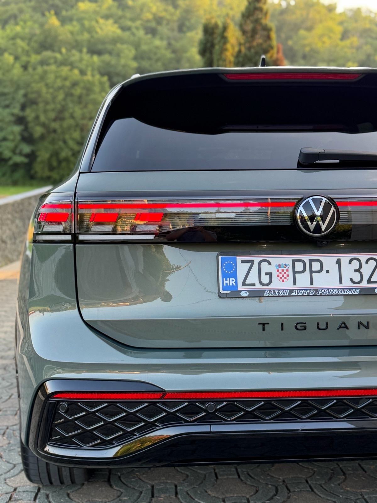 VW Tiguan 2,0 TDI DSG,R-LINE,HDMATRIX,HUD,360KAM,ALU 20,KUKA,GARANCIJA, fotografija 10