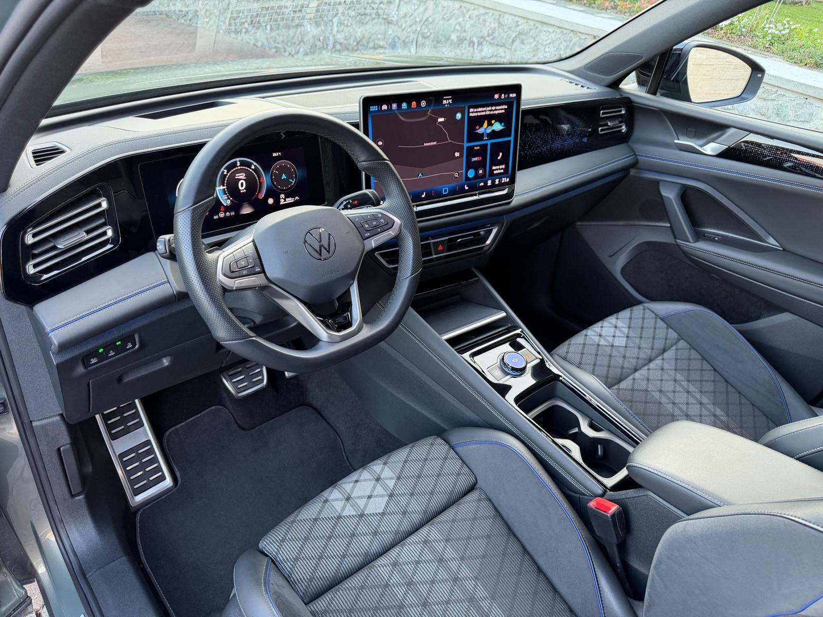 VW Tiguan 2,0 TDI DSG,R-LINE,HDMATRIX,HUD,360KAM,ALU 20,KUKA,GARANCIJA, fotografija 11