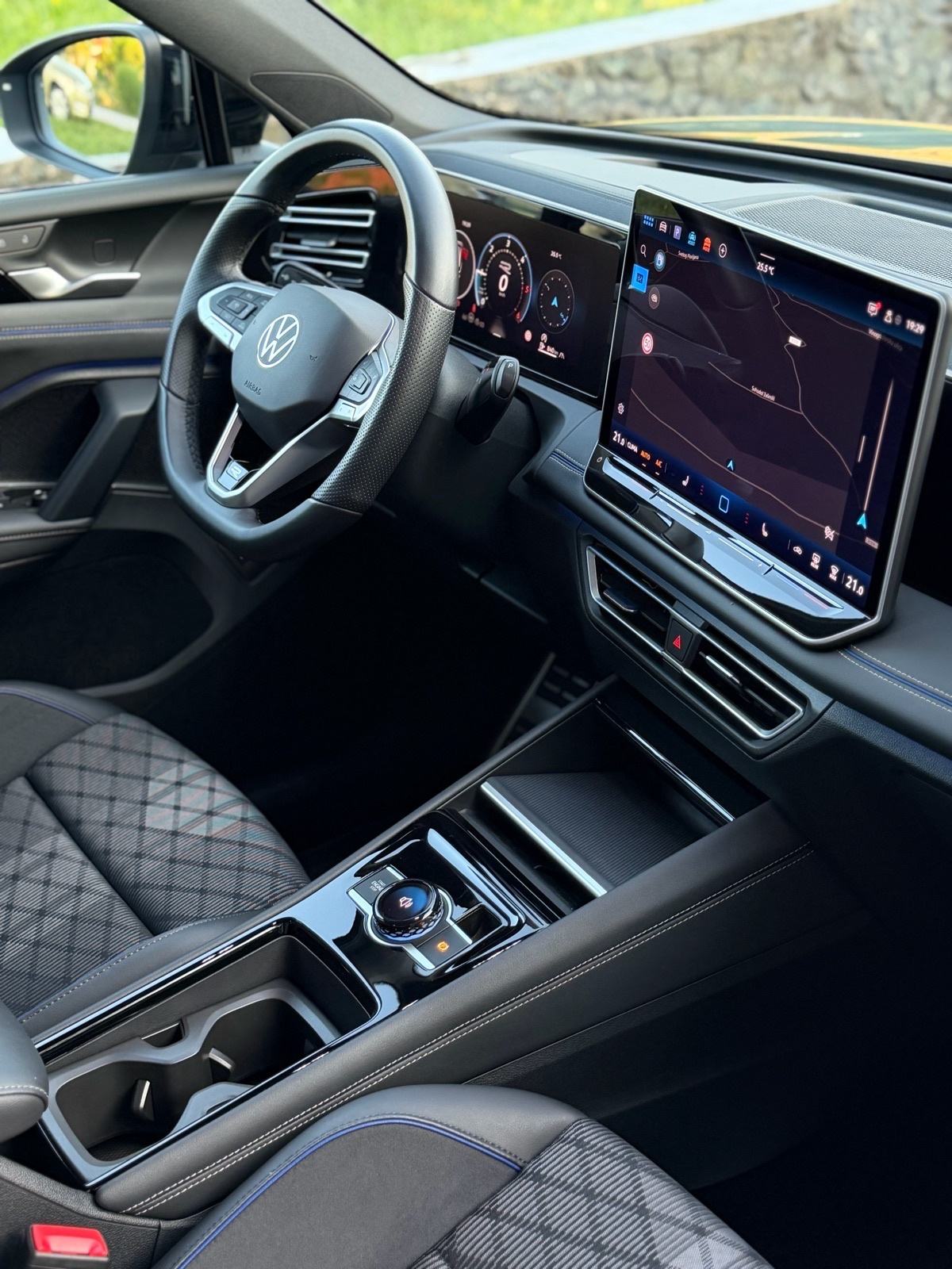 VW Tiguan 2,0 TDI DSG,R-LINE,HDMATRIX,HUD,360KAM,ALU 20,KUKA,GARANCIJA, fotografija 13