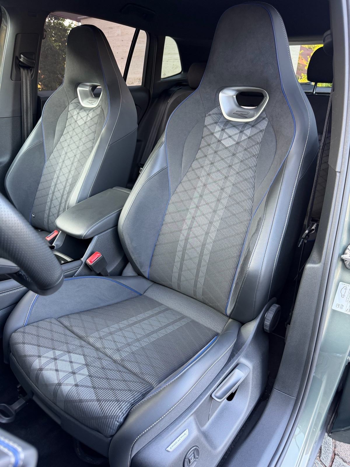 VW Tiguan 2,0 TDI DSG,R-LINE,HDMATRIX,HUD,360KAM,ALU 20,KUKA,GARANCIJA, fotografija 12