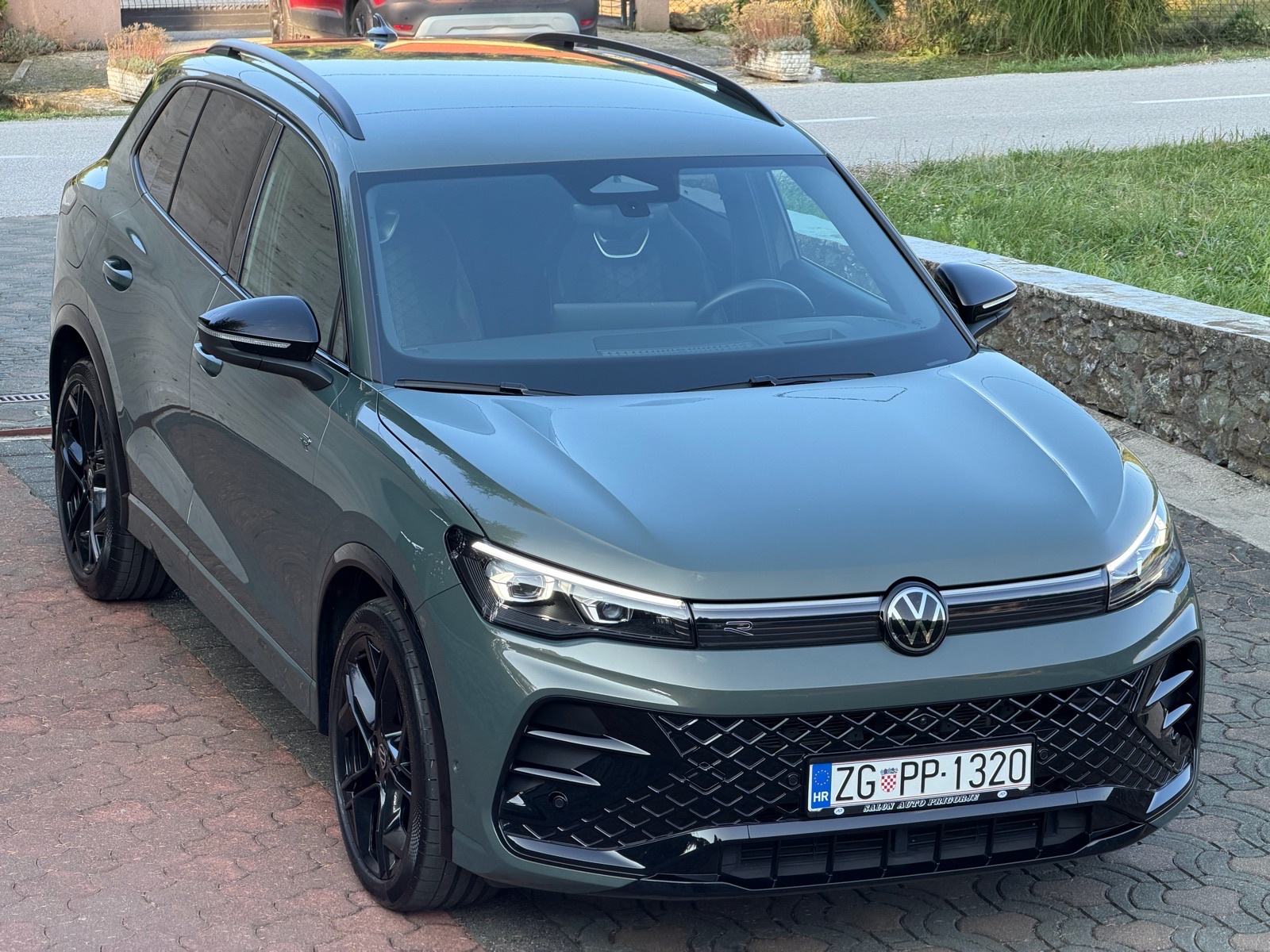 VW Tiguan 2,0 TDI DSG,R-LINE,HDMATRIX,HUD,360KAM,ALU 20,KUKA,GARANCIJA, fotografija 8