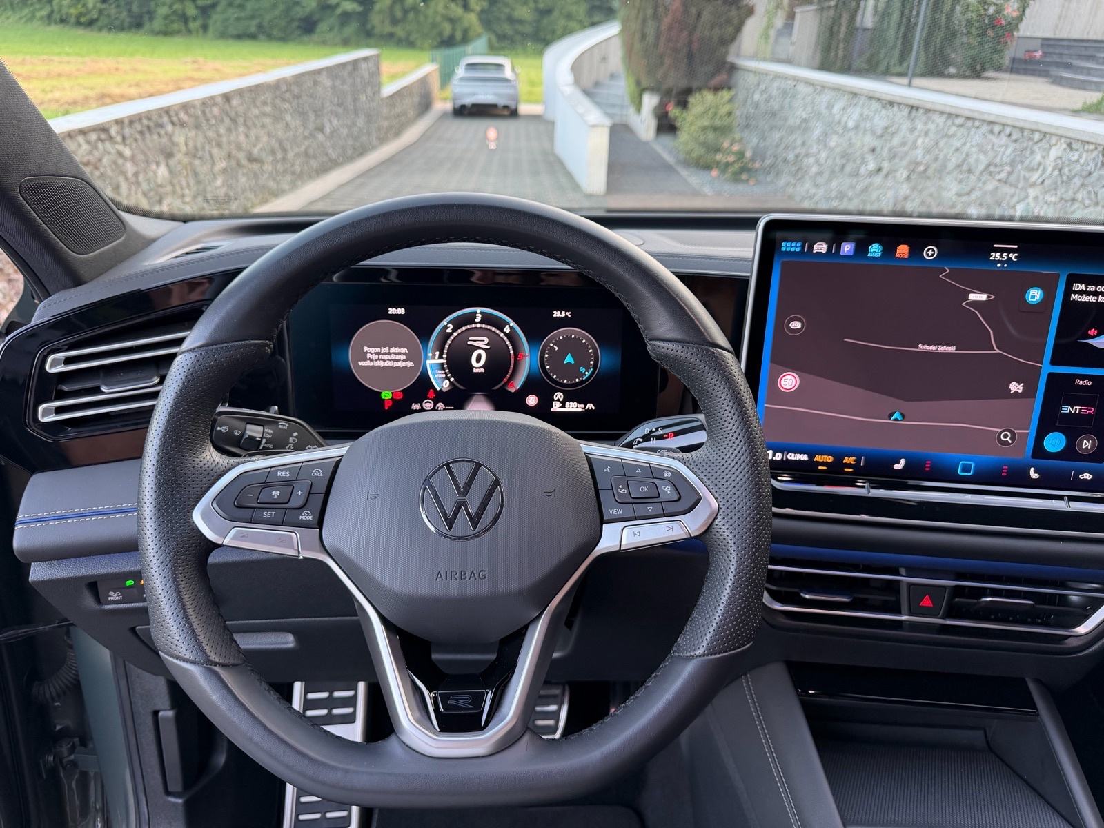 VW Tiguan 2,0 TDI DSG,R-LINE,HDMATRIX,HUD,360KAM,ALU 20,KUKA,GARANCIJA, fotografija 15